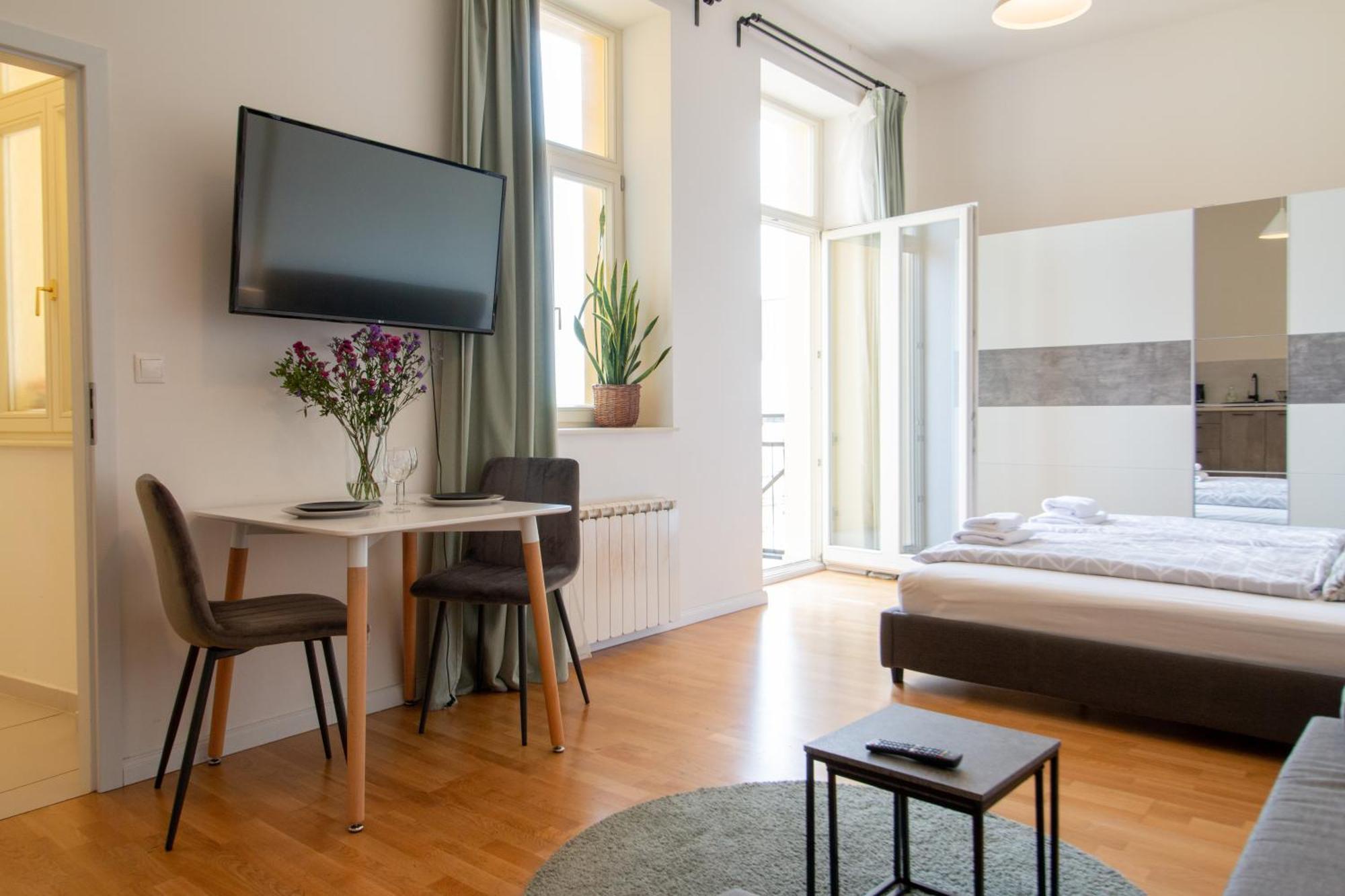 Stay Inn Apartments Stepanska Прага Экстерьер фото