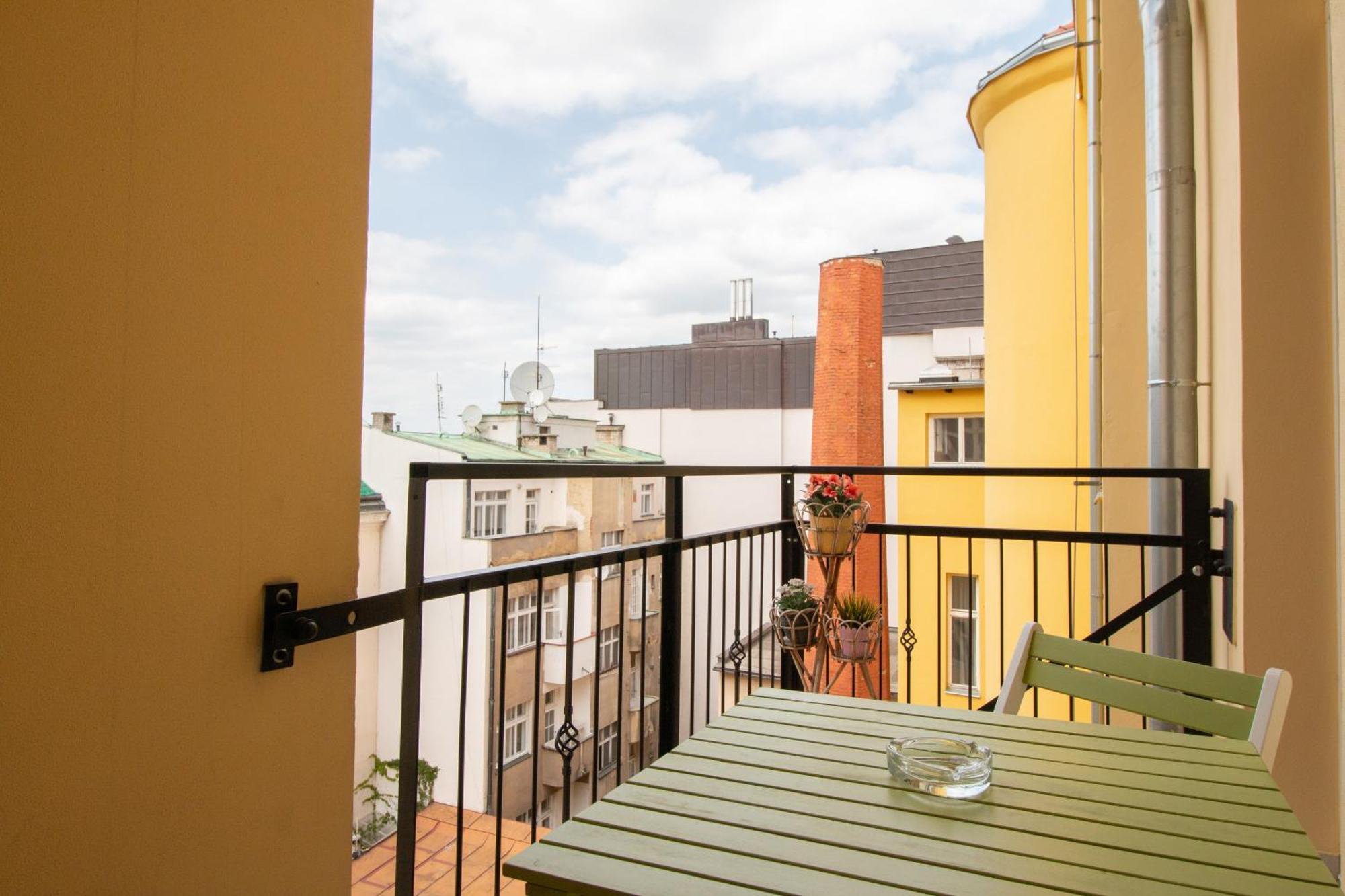 Stay Inn Apartments Stepanska Прага Экстерьер фото